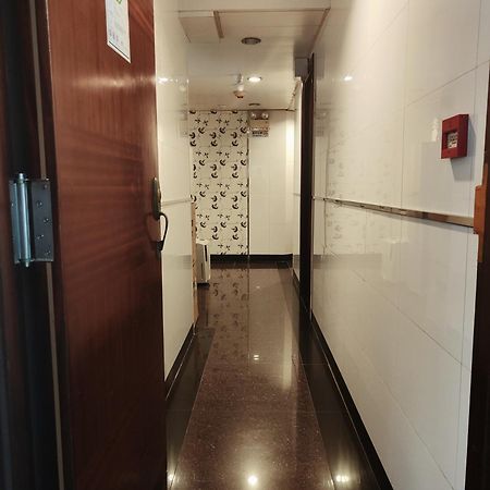 Four Seasons Hostel Hong Kong Esterno foto