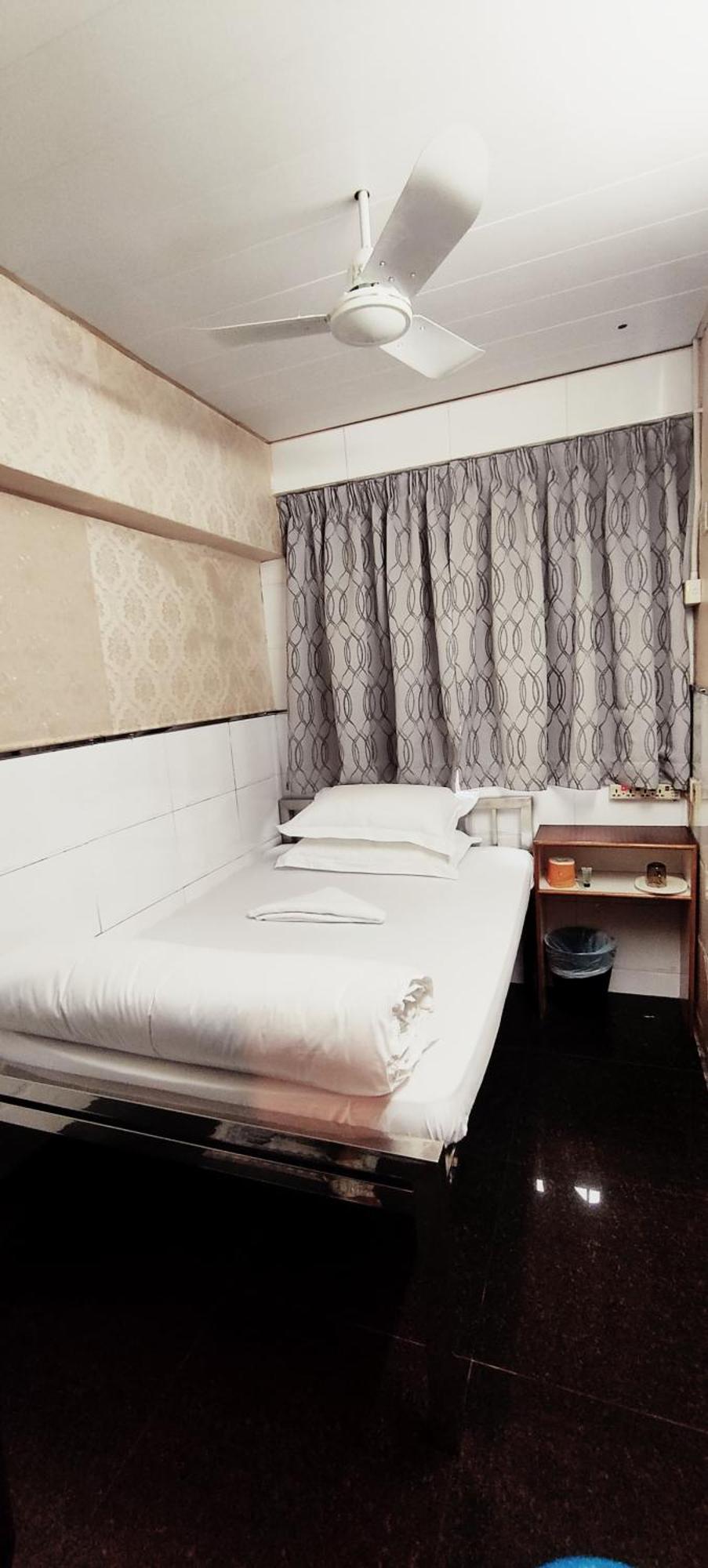 Four Seasons Hostel Hong Kong Esterno foto